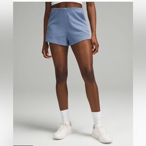 NWT lululemon ribbed softstreme high-rise short 2” oasis blue size 6